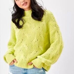 NWT American Eagle  Cable Knit Mock Kneck Chunky Sweat Size L